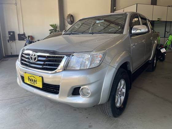 TOYOTA HILUX 2.7 SRV 4X4 CD 16V FLEX 4P AUTOMÁTICO